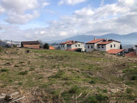 Magníficos solares edificables con licencia de obra y próximos al acceso de la autovía